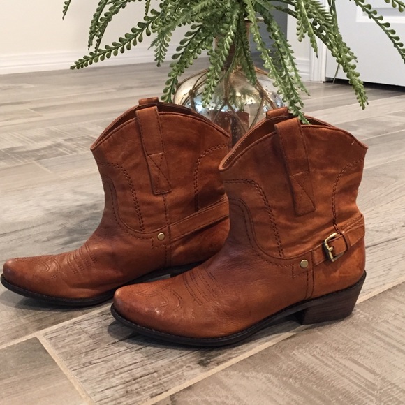 Franco Sarto Shoes - Franco Sarto 6.5M Waco Ankle Boots